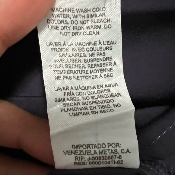 Dynamite Cap Sleeves Violet Blouse with Zipper - Picture 4 of 4